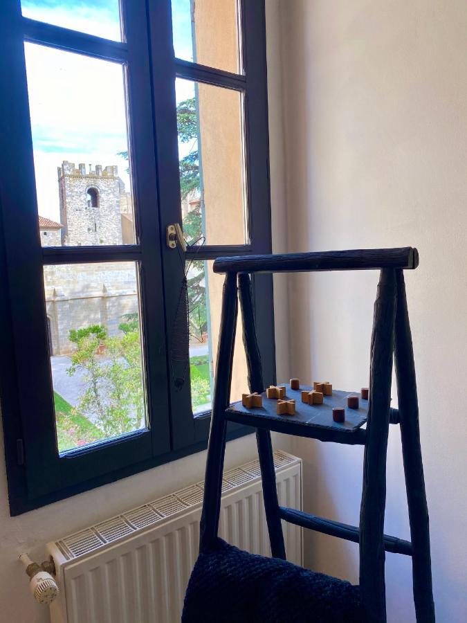 Tresors De La Cathedrale, Maison De Ville Sur 4 Niveaux Narbona Exterior foto