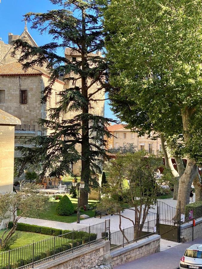 Tresors De La Cathedrale, Maison De Ville Sur 4 Niveaux Narbona Exterior foto